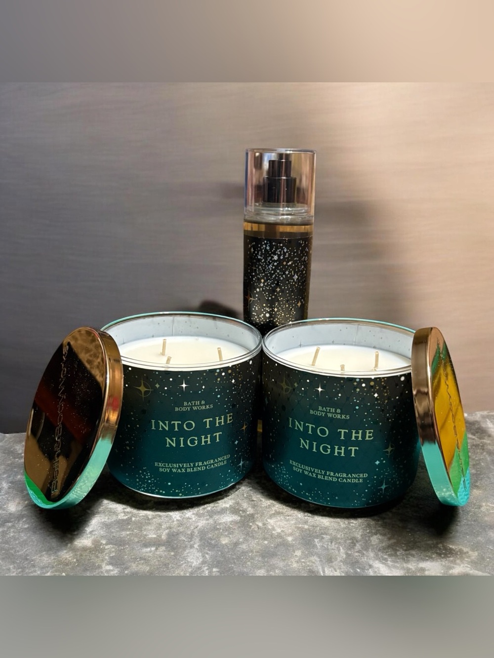 Bath & Body Works 2 Into The Night 3-Wick Candle & Free Fragrance Mist
